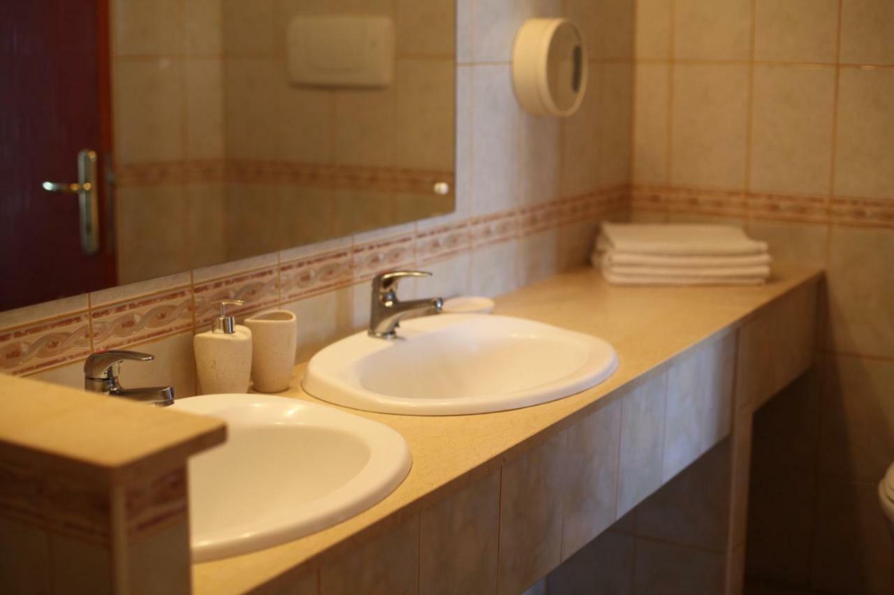 Jacob'S Hotel Constanta Luaran gambar