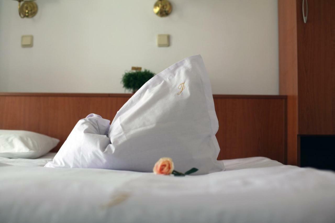 Jacob'S Hotel Constanta Luaran gambar